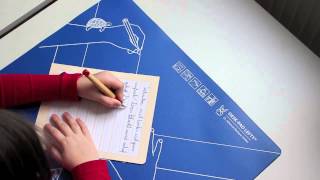 Schreibhaltung für linkshändige Kinder  writing posture for lefthanded children [upl. by Betteann331]