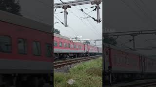 19019 Mumbai Bandra terminus Haridwar Express [upl. by Helbonnah]