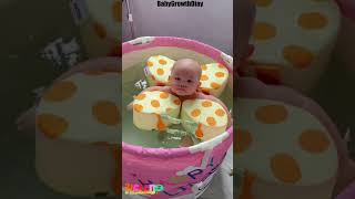 Does your baby find it hard to stay comfortable during water play The Baby Neck Float Can Help [upl. by Tonneson825]