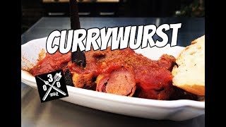 Currywurst das Berliner Original  Ist das die BESTE Currywurst Sauce   030 BBQ [upl. by Lancelle740]