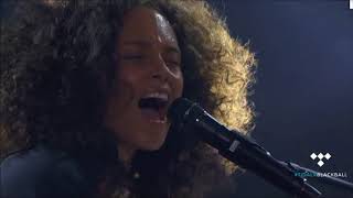 Alicia Keys  Fallin Live 2016 [upl. by Onafets]