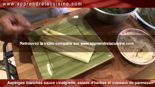 Extrait Recette quotAsperges vinaigrette salade dherbes parmesanquot sur wwwapprendrelacuisinecom [upl. by Eiboh]