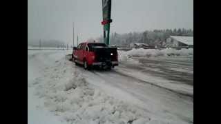 Pluženje s Hilux in Blizzard Kordež [upl. by Heron]