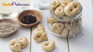 TARALLI FATTI IN CASA RICETTA FACILISSIMA [upl. by Naihtsirc549]