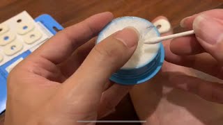 Apply salicylic acid wax to the wart on my toe [upl. by Dorine]