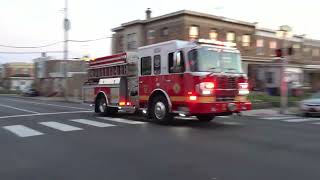 Philadelphia Fire Department Engine 52 Responding [upl. by Christianna]