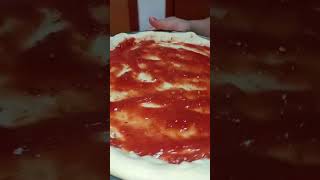 Fazendo pizza no forno a lenha vidanocampo [upl. by Itnavart]