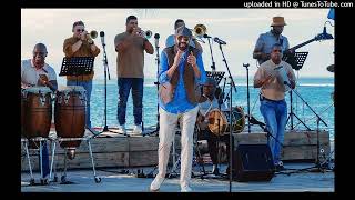 Juan Luis Guerra Guavaberry Pista Version LIVE Karaoke Demos [upl. by Ahsinuq]