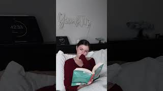 Reading a Second for every Subscriber🩵📚day 27 booktube bookchallenge readingchallenge bookmas [upl. by Scarlett]