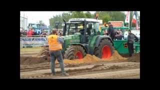 Fendt 718 Vario am Eingraben beim Trecker Treck in Visselhövede 2012 [upl. by Noevad]