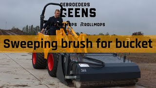 Sweeping brush for bucket  Gebroeders Geens  Knikmops [upl. by Yeslek759]