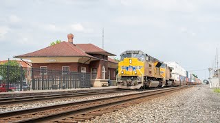 UP 3060 leading CSX I191 in Nappanee Indiana [upl. by Cirad547]