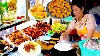 Popular Breakfast 125 Grilled Pork amp Egg on Rice  Cambodia Hawker Food [upl. by Annaoy]