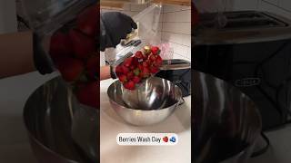 Satisfying asmr Berry Wash Day 🍓🫐  How to Clean Fresh Berries youtubeshorts creator youtube [upl. by Smoot]