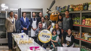 🤝 Vitória SC e Placardpt doam alimentos à Refood Guimarães [upl. by Eerised]