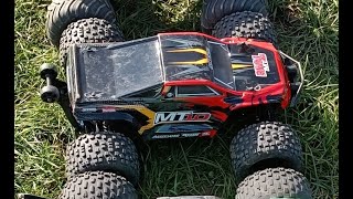 Team Associated RIVAL MT10 V2 1 Sprungtraining by BigDom [upl. by Otnicaj471]