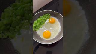 Scrambled egg capsicum food cooking diet recipe shortvideo shorts ytstudio youtubeshorts [upl. by Onilatac730]