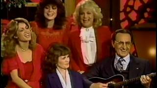 BARBARA MANDRELL amp SISTERS WITH THEIR MOM amp DAD MARY amp IRBY CHRISTMAS 1989 125 [upl. by Waiter587]