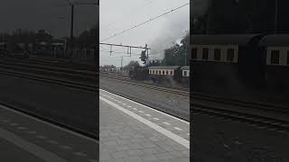 Stoomtrein vertrekt vanuit Station Apeldoorn Richting Beekbergen Eerbeek Loenen en Dieren [upl. by Winters]