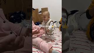 七个半月的宝宝会站了😀 萌娃 萌娃搞笑日常 宝宝会站了 baby funny cute funnybabyyoutubeshorts youtube [upl. by Eustazio753]