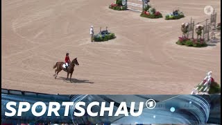 Springreiten  der Goldlauf von Simone Blum  Sportschau [upl. by Clougher820]