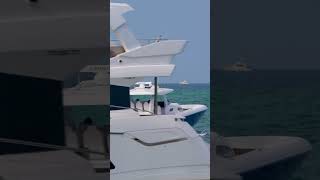 Slowing down to deal with the yacht wake at the Haulover Inlet [upl. by Kieran]