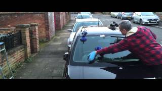 How to professionally change a windscreen  by Andy Windscreens [upl. by Harbird]