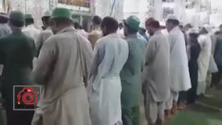 Solat Tarawih Laju di Pakistan [upl. by Ayamat]