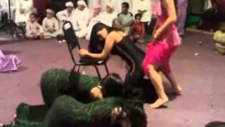 Malayah معلايه‎ Arabic Dance at a Wedding [upl. by Atnuahc]