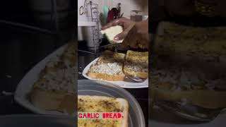 Garlic bread makefoodeasy asmrcooking easyfoodtomakeathome foodyhomemade [upl. by Gustav]