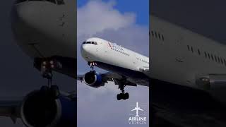 Delta Boeing 767 Lands in Los Angeles LAX [upl. by Catima]