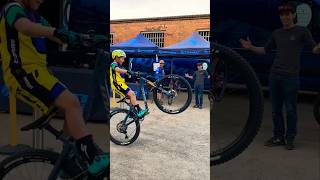 Iba muy fina la bici la verdad 😆✌🏻 trialbike mtb btt bikekid talentedkid bikeviral [upl. by Soinski]