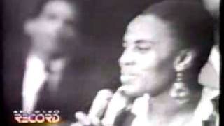 Miriam Makeba quotPata Pataquot live [upl. by Alyos885]