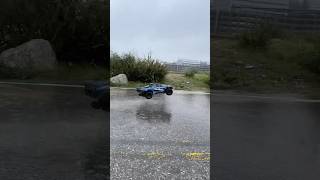 First run with the traxxas maxx slash [upl. by Patrizio]