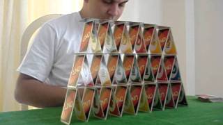 Como construir um castelo de cartas em 3min [upl. by Aistek13]