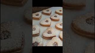 How To Make Linzer Cookies  Najlepšie Linecké Koláčiky  Laylas Tasty Kitchen  recepty [upl. by Sidoney682]