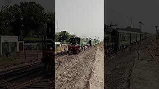 GreenLine Express Train 5UP greenlineexpress pakistanrailways railfans [upl. by Ivette518]