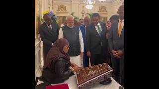 Santoor rhythm Tanzanian President Samia Suluhu Hassan tries her hands on Indian musical instrument [upl. by Reginauld]