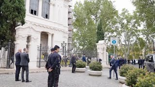 La premier Meloni partecipa alla commemorazione del 7 ottobre alla sinagoga di Roma [upl. by Atiker141]