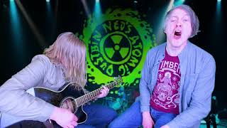 Neds Atomic Dustbin perform Grey Cell Green acoustic version [upl. by Jenesia914]