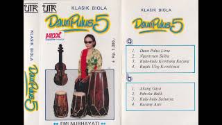 Emi Nurhayati  Daun Pulus 5 [upl. by Llerdna]