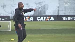 Cristóvão comanda seu primeiro treino no Corinthians e orienta bastante [upl. by Sarena]