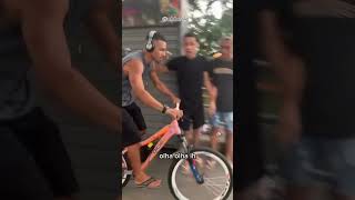 descendo de bicicleta kkkk😂 shorts shortvideo [upl. by Rimola290]