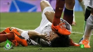 Busquets pisa la cara de Pepe Clásico 23 marzo 34 [upl. by Yssim]