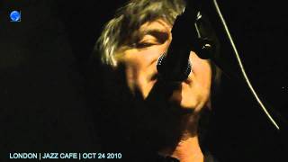 NEIL FINN 24102010 SILENT HOUSE Jazz Cafe London [upl. by Ardnasyl]