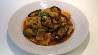 Pasta con Calamares y Choros Calamarata con le Cozze [upl. by Brelje864]