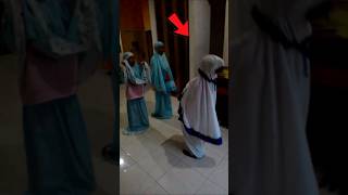 Sholat Dengan Gerakan Aneh Bikin Merinding shorts [upl. by Leinaj869]