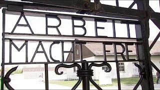 Dachau Nachbildung der gestohlenen KZTür eingesetzt [upl. by Dalton]