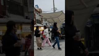 quotDont Forget to Rememberquot Cover Old Pop Tribute Artist Elvis Choi Band Busking Busan Heaundai Korea [upl. by Ultan831]