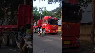 Kegantengan SIBA SURYA Melintas diKawasan KRAKATAU truck truckdriver sibasurya trukoleng trucks [upl. by Griffiths]